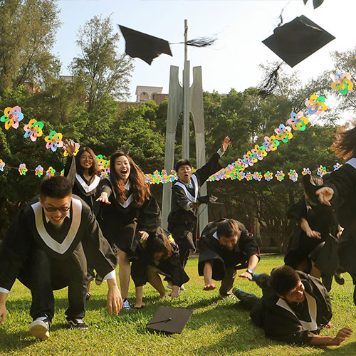 MUSE Photography Awards Gold Winner - Congratulations by Yi Ling Hsieh (Edline)