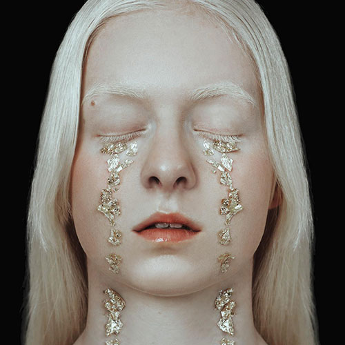 MUSE Photography Awards Gold Winner - Variations of art by Markéta Leupoldová