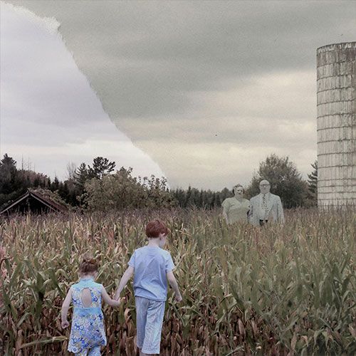 MUSE Photography Awards Gold Winner - The Persistence of Family by Diana Cheren Nygren