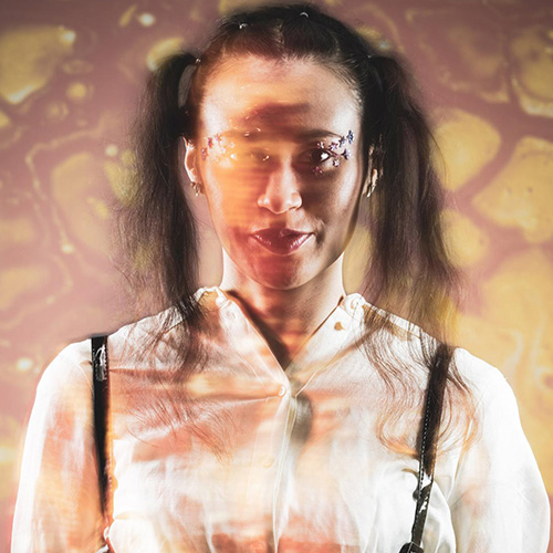 MUSE Photography Awards Silver Winner - Second Hand by Wolf-Peter Steinheisser