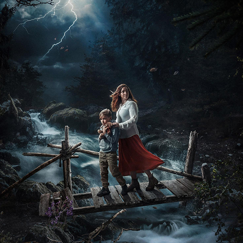 MUSE Photography Awards Category Winners of the Year Winner - Help Single Parents by Onni Wiljami