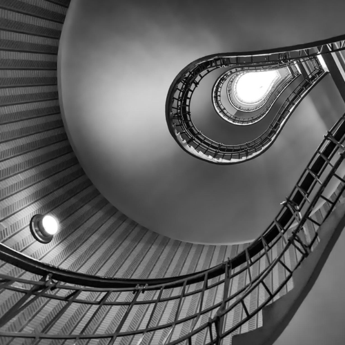 MUSE Photography Awards Gold Winner - Bulb by Hsiaohsin Chen