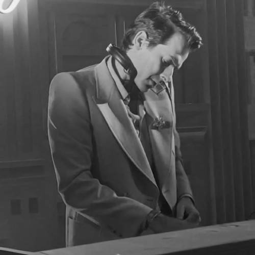 MUSE Photography Awards Gold Winner - Mark Ronson by Noa Grayevsky