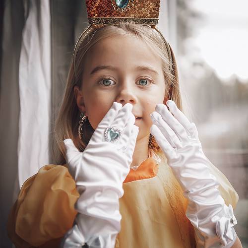MUSE Photography Awards Silver Winner - Queen of Hearts by Mirza Avdic