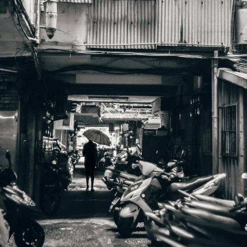 MUSE Photography Awards Silver Winner - Taipei Rainy by Liu Hei Nam 