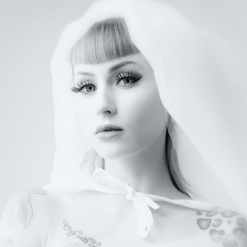MUSE Photography Awards Silver Winner - The look in her eyes by Eric Brunelle