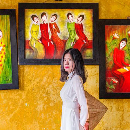 MUSE Photography Awards Gold Winner - Lady Trong by Robert Lie