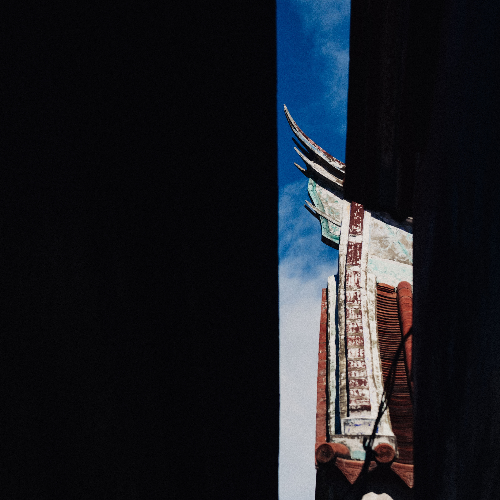 MUSE Photography Awards Gold Winner - Temple Present by CHENG YI HUNG