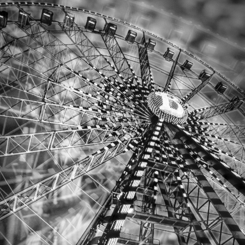 Award-winning photograph Glimmering by Kylo-Patrick Hart, 2026 MUSE Photography Awards Gold Winner