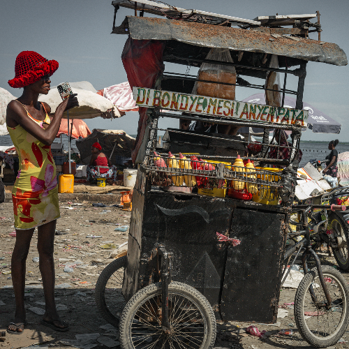 2026 MUSE Photography Winner - The homeless street vendor by Philipp Schmieja