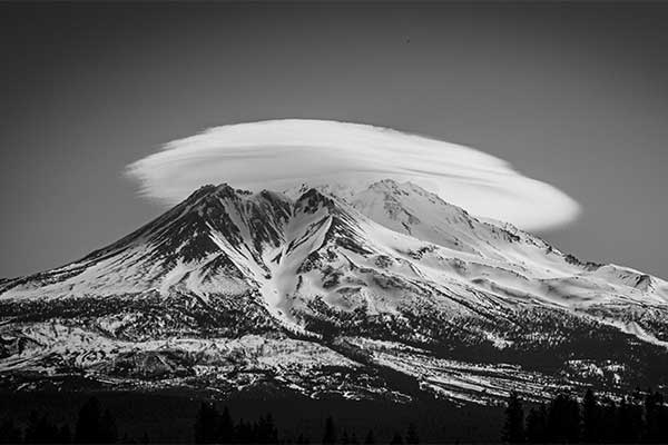 Lisa K. Kuhn Secures Category Winner of the Year for Lenticular Cloud Over Mount Shasta